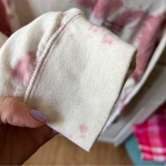 Summer Fridays 2 Piece Pink Tie Dys Sweat Pants & Sweat Shirt (set) ☁️ - Picture 10 of 16